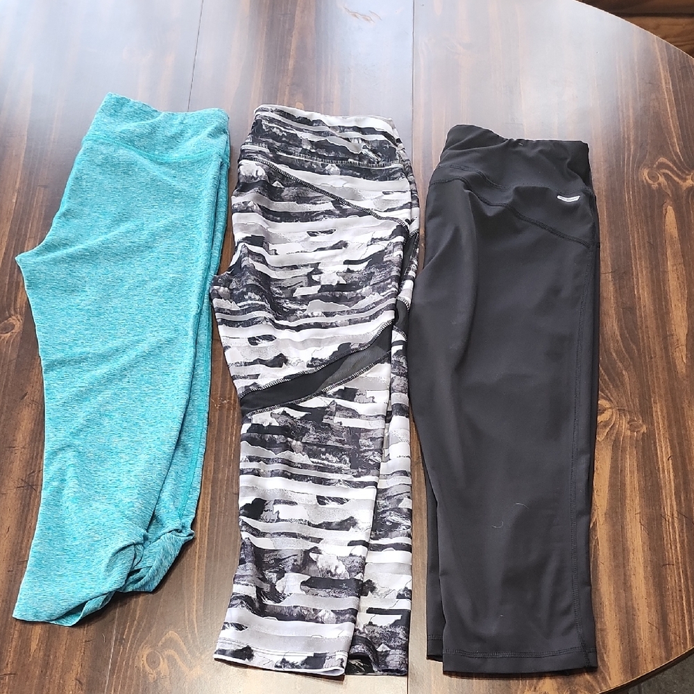 The North Face Women’s Leggings Trio — Teal, Black & Gray Pattern
